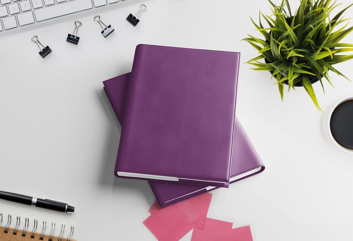 4 volumes trimestriels agenda journalier infirmière libérale 2027 violet