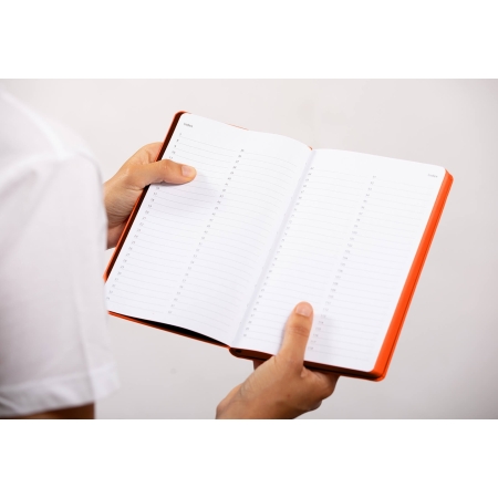 Carnet de note infirmière avec couverture rigide simili cuir, élastique de fermeture et marque-page – coloris  orange