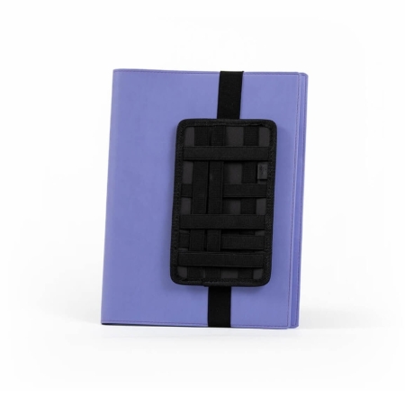 Organiseur agenda infirmière fixé par sangle élastique noire sur couverture simili cuir violet — vue vide